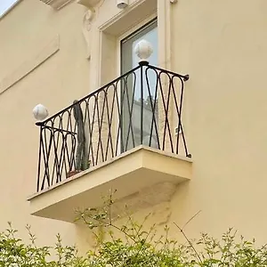 dimora-de-argenteris.lecce-hotels.com/